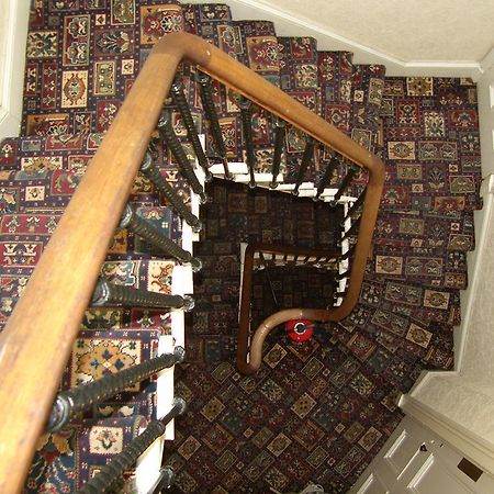 אדינבורו Regis Guest House מראה חיצוני תמונה