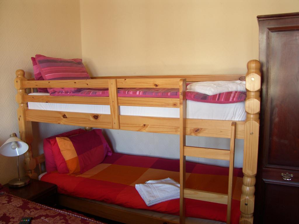 אדינבורו Regis Guest House חדר תמונה