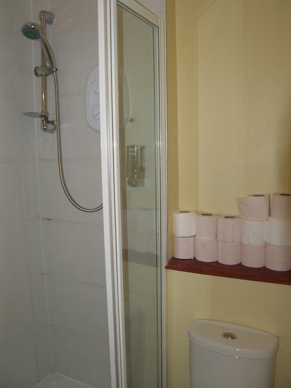 אדינבורו Regis Guest House חדר תמונה