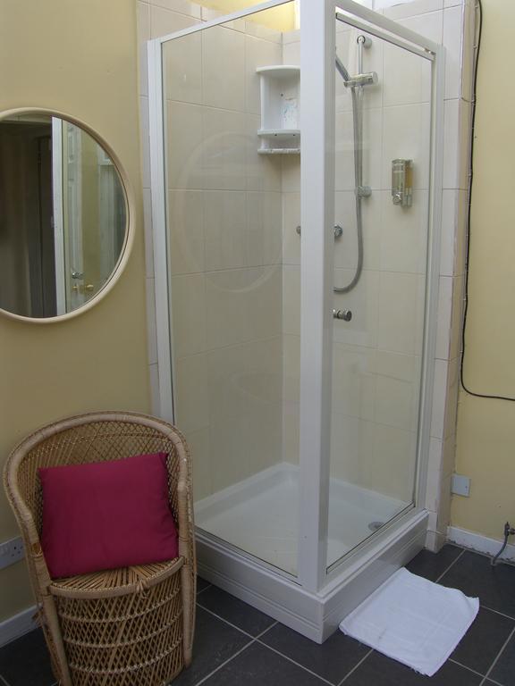 אדינבורו Regis Guest House חדר תמונה