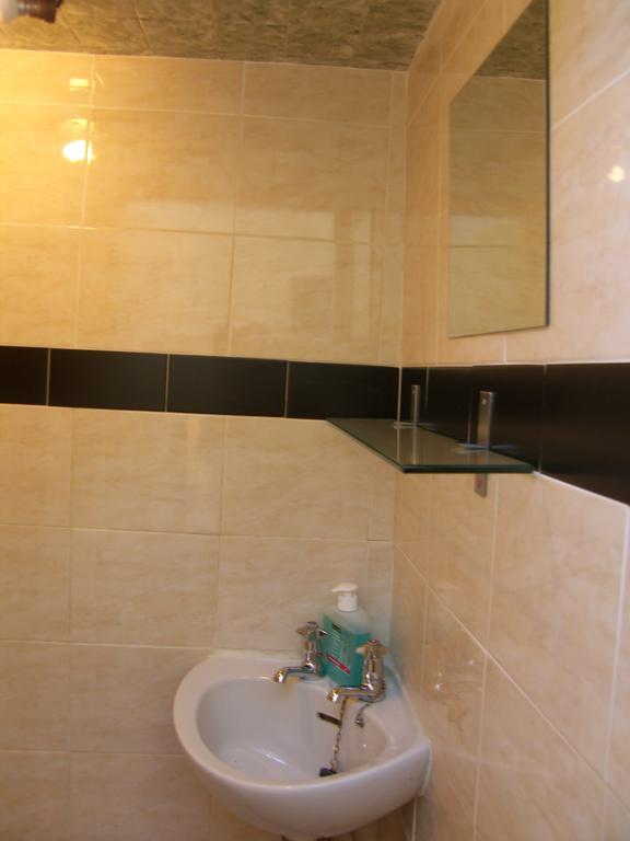 אדינבורו Regis Guest House חדר תמונה