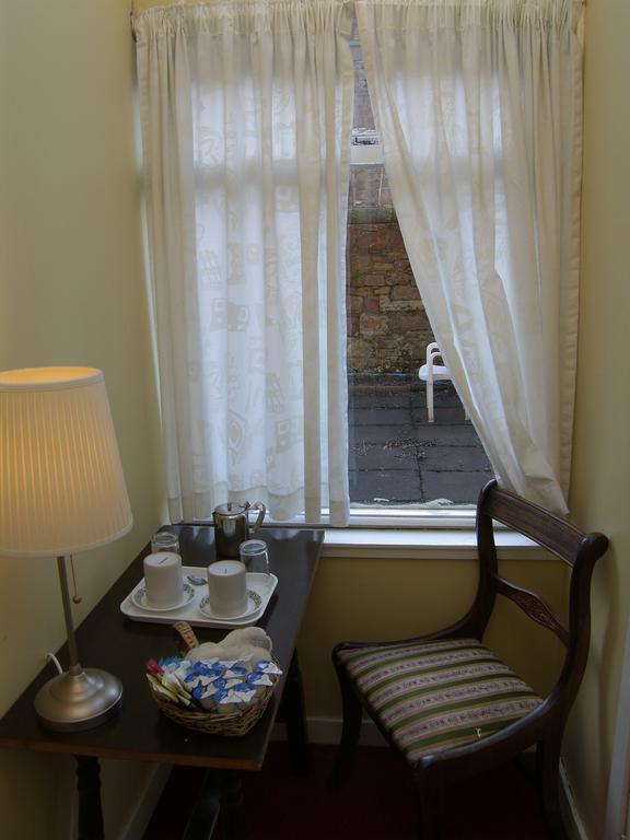 אדינבורו Regis Guest House מראה חיצוני תמונה