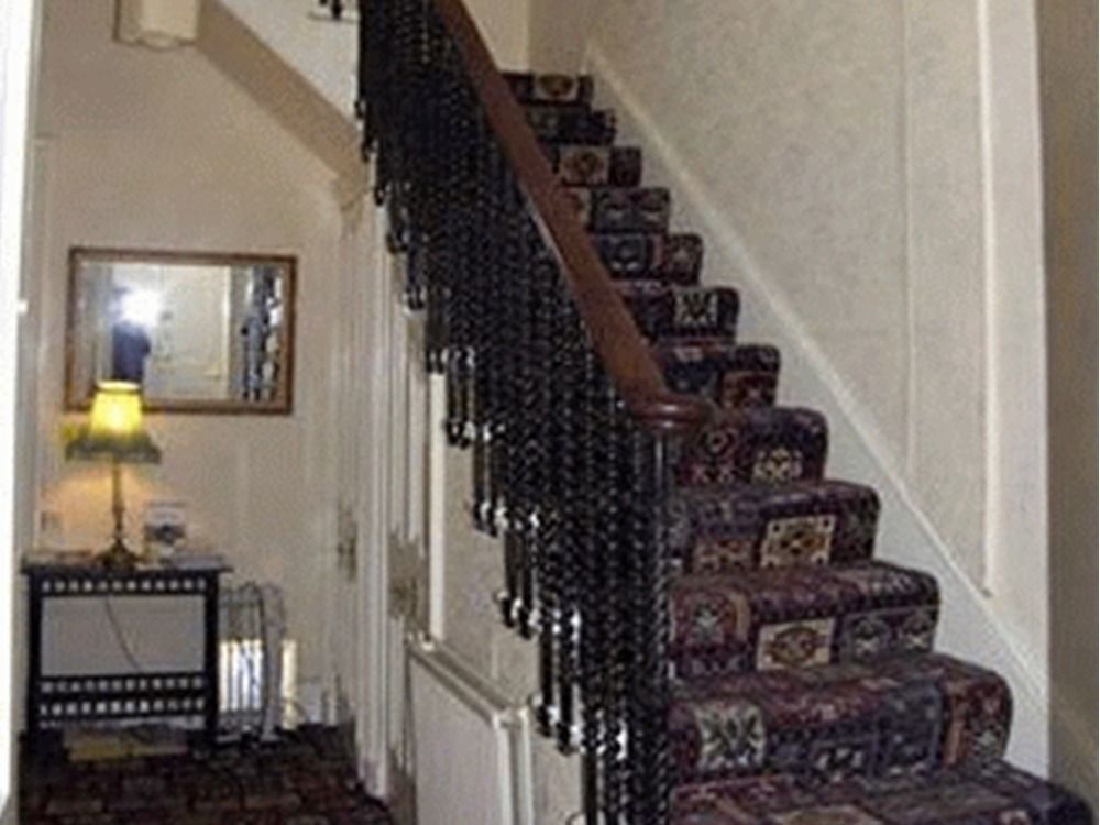 אדינבורו Regis Guest House מראה חיצוני תמונה